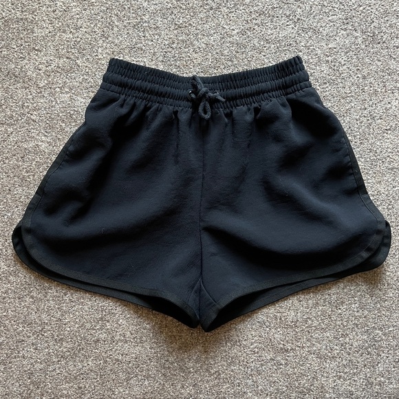 Wilfred Aritzia Crepette Fabric High Rise Drawstring Shorts Black Women Size 2XS - Picture 1 of 9